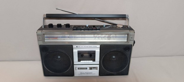 Sharp GF-6060HD - Magn Boombox - kziknyvvel