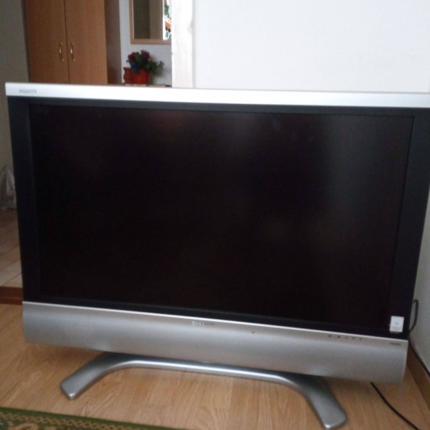 Sharp LCD Aquos TV HDMI 37 colos