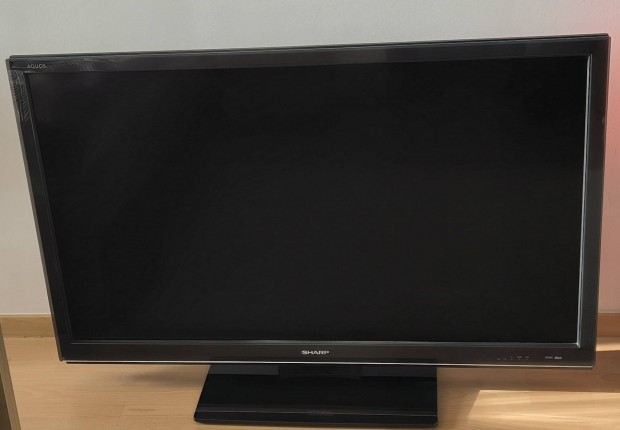 Sharp LCD TV 52