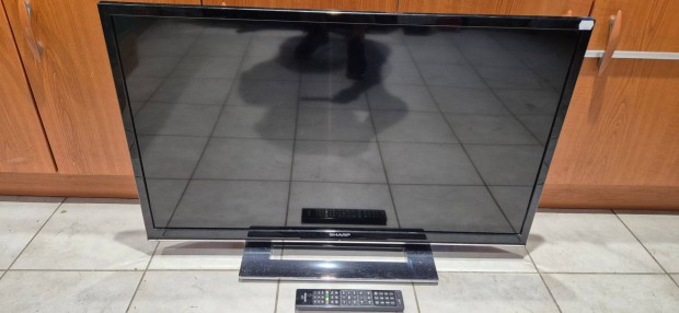 Sharp LC-40LE340E 102CM HD TV jszer Garival !