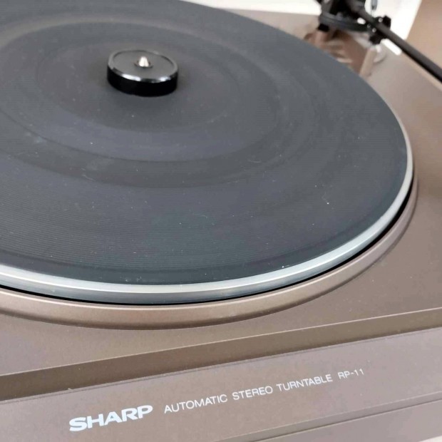 Sharp RP-11 bakelit (vinyl) lemezjtsz