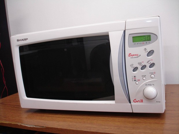 Sharp R-734 nagy méretű rozsdamentes inox belsejű grillezős mikrohullá