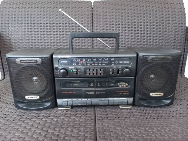Sharp boombox, hordozhat� magn�, r�di�