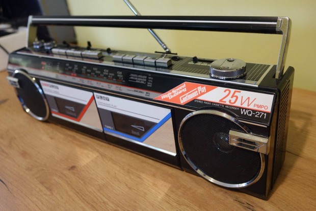 Sharp wq 271 boombox