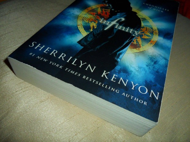 Sherrilyn Kenyon: Infinity (Chronicles of Nick 1.)