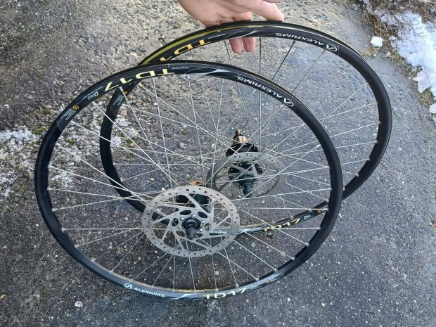 Shimano Alexrims trcsafkes kerk szett 26"