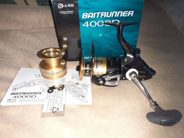 Shimano Baitrunner 4000 D + Ptdob