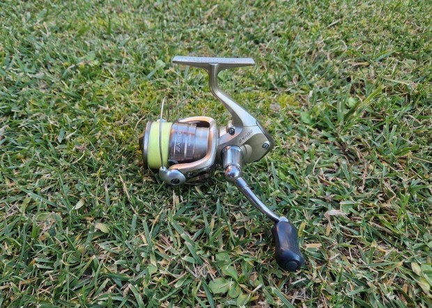 Shimano Exage 2500 FD + 3 db bot