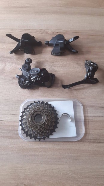 Shimano (27) vltsszett fogaskoszorval elad