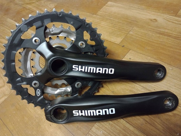 Shimano integrlt hajtm csapggyal 3x9