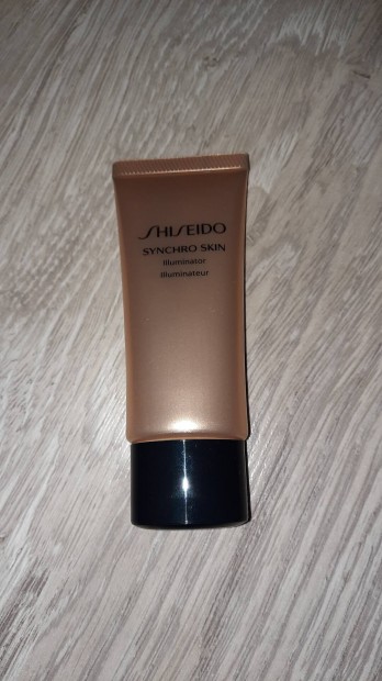 Shiseido Synchro Skin Illuminator highlighter