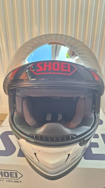 Shoei Gt-Air 2 buk�sisak Gt Air 2 buk� z�rt sisak dobozos + 2 plexi