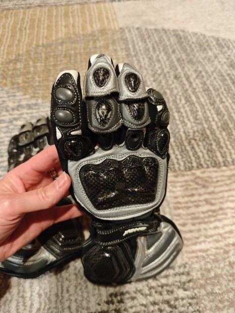 Shox motoros b�r keszty� S-es m�ret