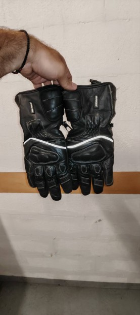 Shox motoros kesztyű vízálló