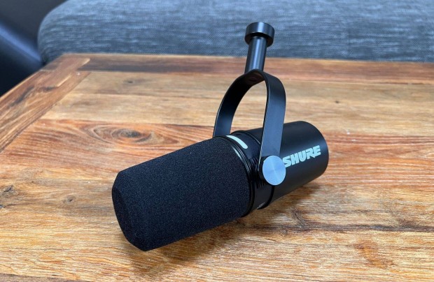 Shure MV7+ Dinamikus Podcast Mikrofon