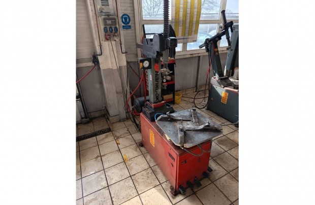 Sicam Falco AL526XL haszn�lt gumiszerel� g�p