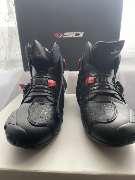 Sidi motoros cip elad 