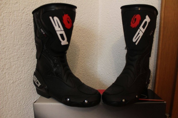 Sidi motoros csizma elad 39-es