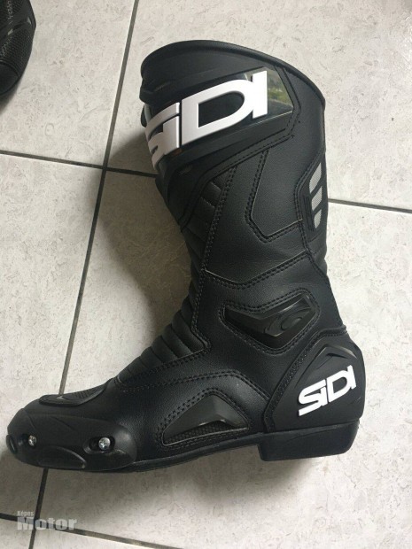 Sidi motoroscsizma eladó!