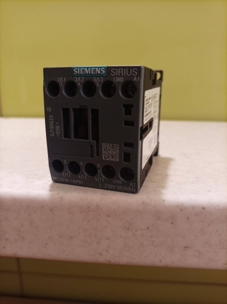 Siemens 3RT2016-1AP01 mágneskapcsoló Új (doboz nélkül)