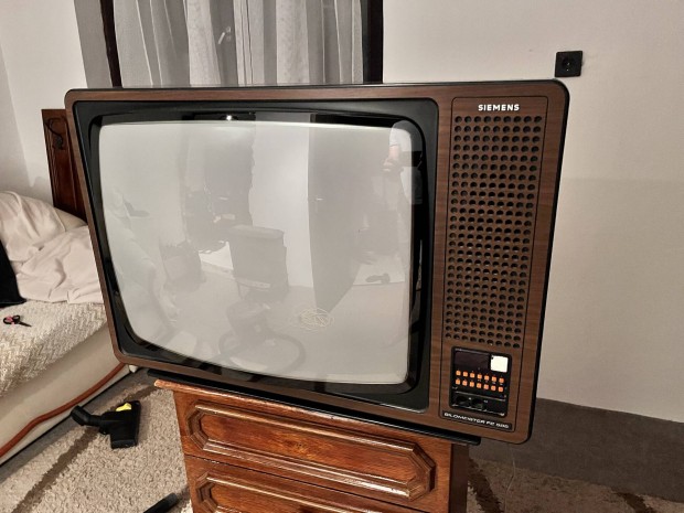 Siemens Bildmeister fa dobozos retro tv