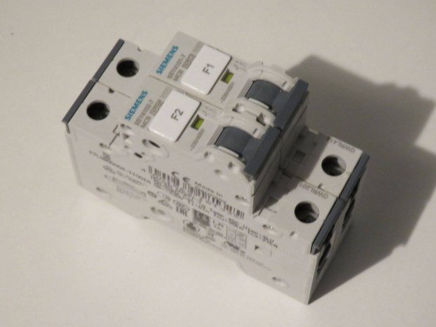 Siemens kismegszakt 2 db