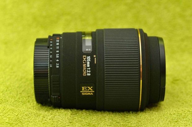 Sigma 105mm 1:2,8 DG Macro EX