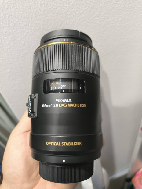 Sigma 105mm DC HSM