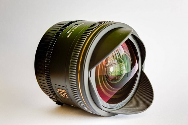 Sigma 10mm f/2.8 EX DC HSM halszem objektv (Canon EF bajonett)