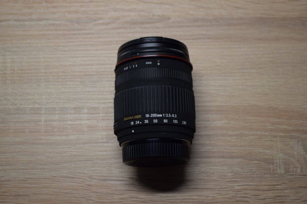 Sigma 18-200mm f/3, 5-6, 3 DC