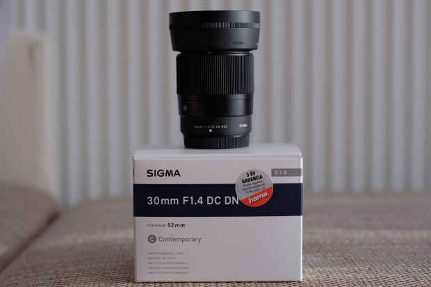 Sigma 30mm F1.4 DC DN