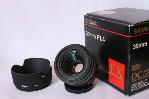 Sigma 30mm f/1.4 EX DG HSM (4/3)