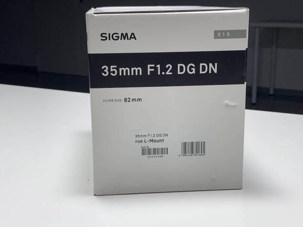 Sigma 35mm f/1.2 Leica L mount