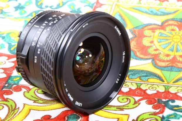 Sigma 3.5 18mm minolta md objektív