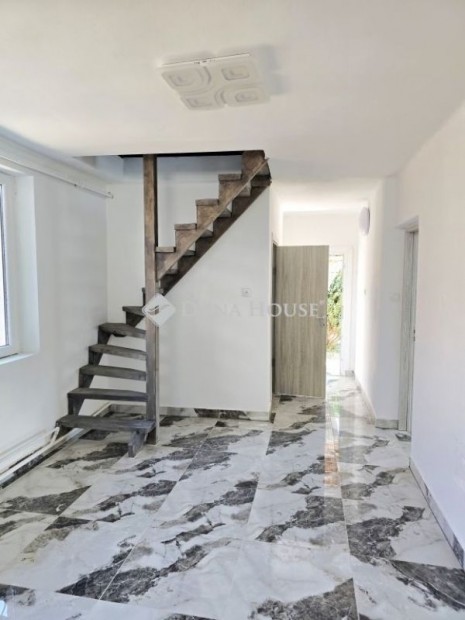 Sikl�si 71 nm-es h�z elad�