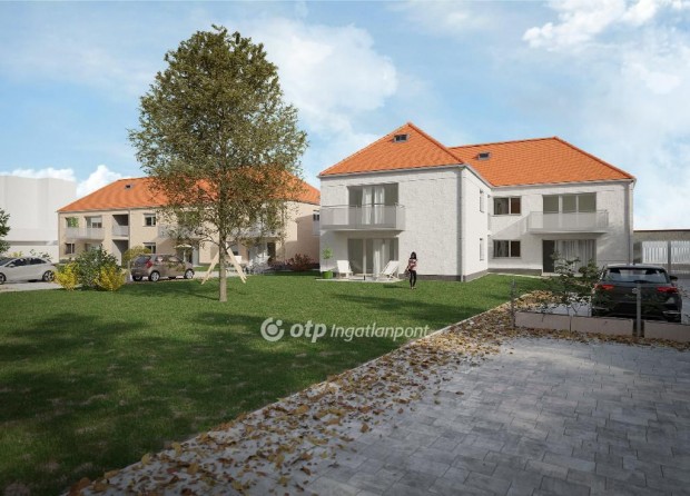 Sikl�si 76 nm-es lak�s elad�