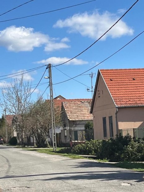 Siklósi eladó 63 nm-es ház