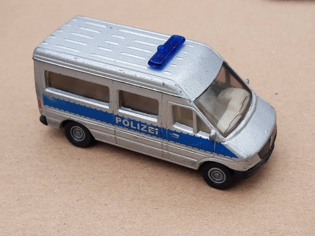 Siku Mercedes Sprinter Polizei kisaut