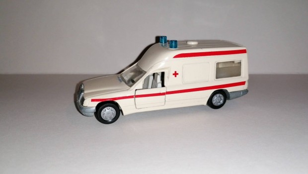 Siku - Mercedes-Benz 260 E Binz Ambulance 
