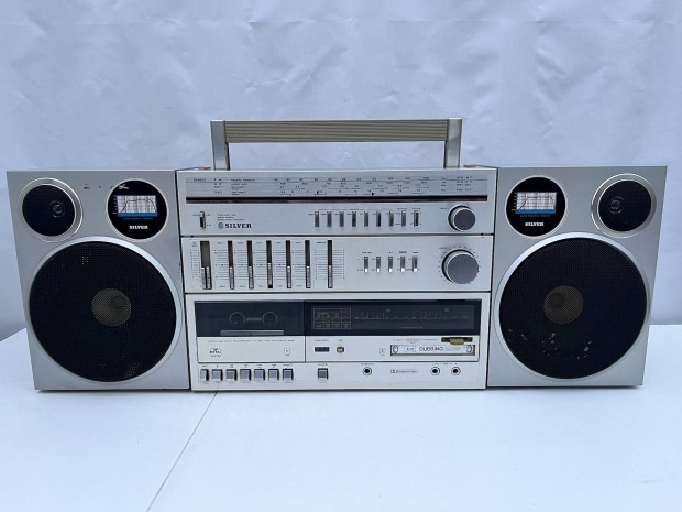 Silver SR8800 boombox retro rdis magn szervizelve