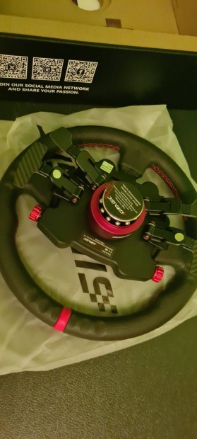 Simagic Alpha Ultimate szett Szimultor mint Fanatec