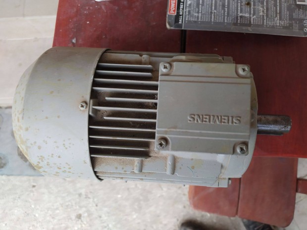 Simens Villany motor 220/380