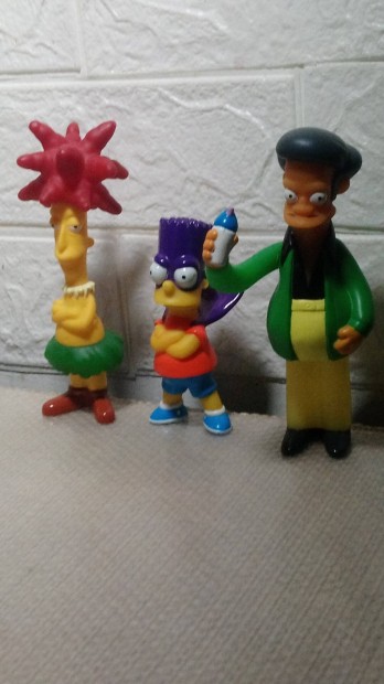 Simpson család műanyag figurák