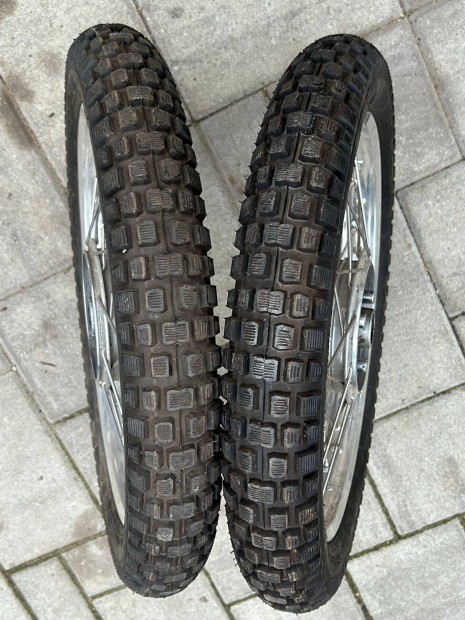 Simson 2 db aluminium 16" ker�k, �jra f�zve, centr�rozva, �j gumikkal