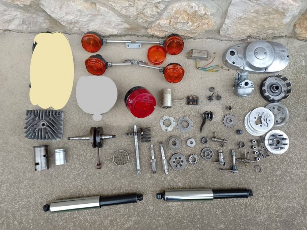 Simson 50-hez jó állapotú alkatrészek eladók