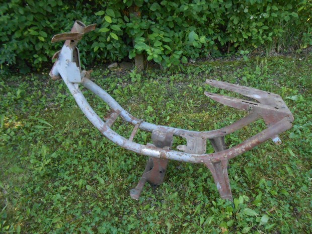 Simson KR 51 /1 Schwalbe,1976-os ,javításra szoruló főváz eladó