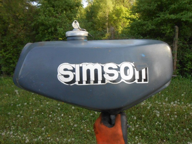 Simson S51N-ről : eredeti-gyári DDR :benzintank oldalidomokkal