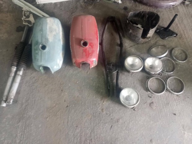 Simson S51 Bontott Alkatrészek Egyben
