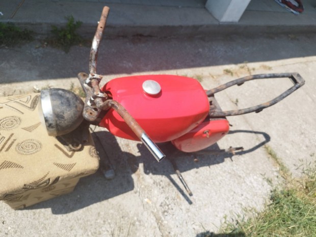 Simson S51 Váz , Alkatrész