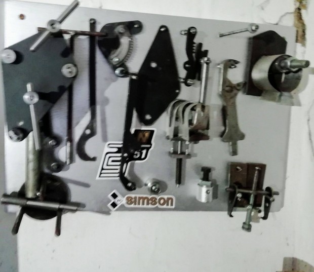 Simson S51 célszerszámok és Fiat Punto II.bontott alkatrészek